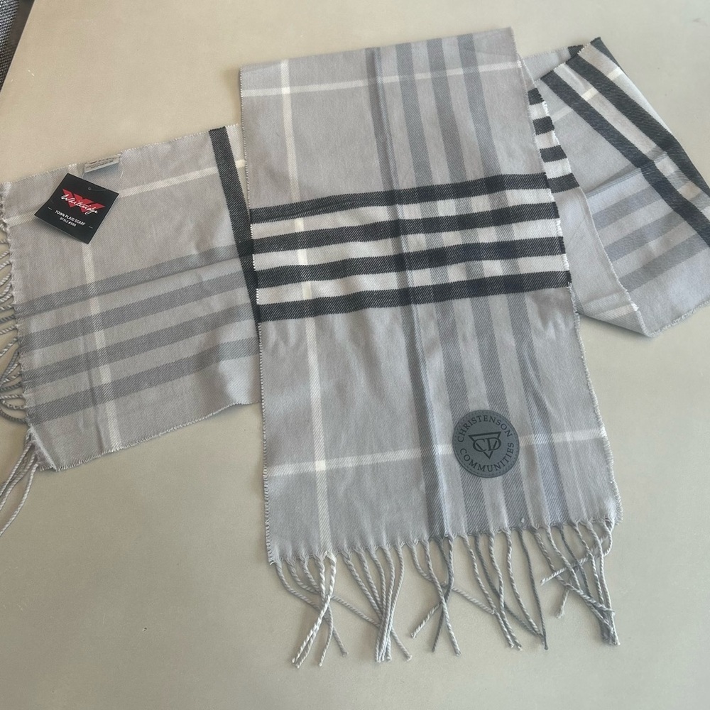 Whiteridge Town Plaid Scarf with Fringes in Gray, Black, and White